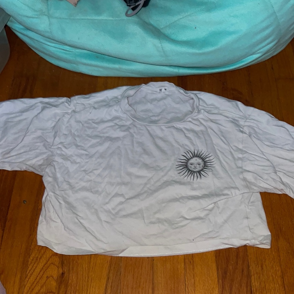 Garage cropped short sleeves shirt with sun on from and back